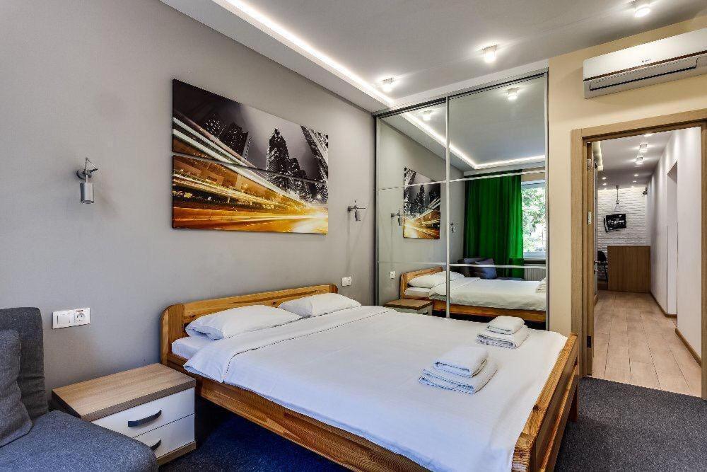 The Cube Rooms Leopoli Esterno foto
